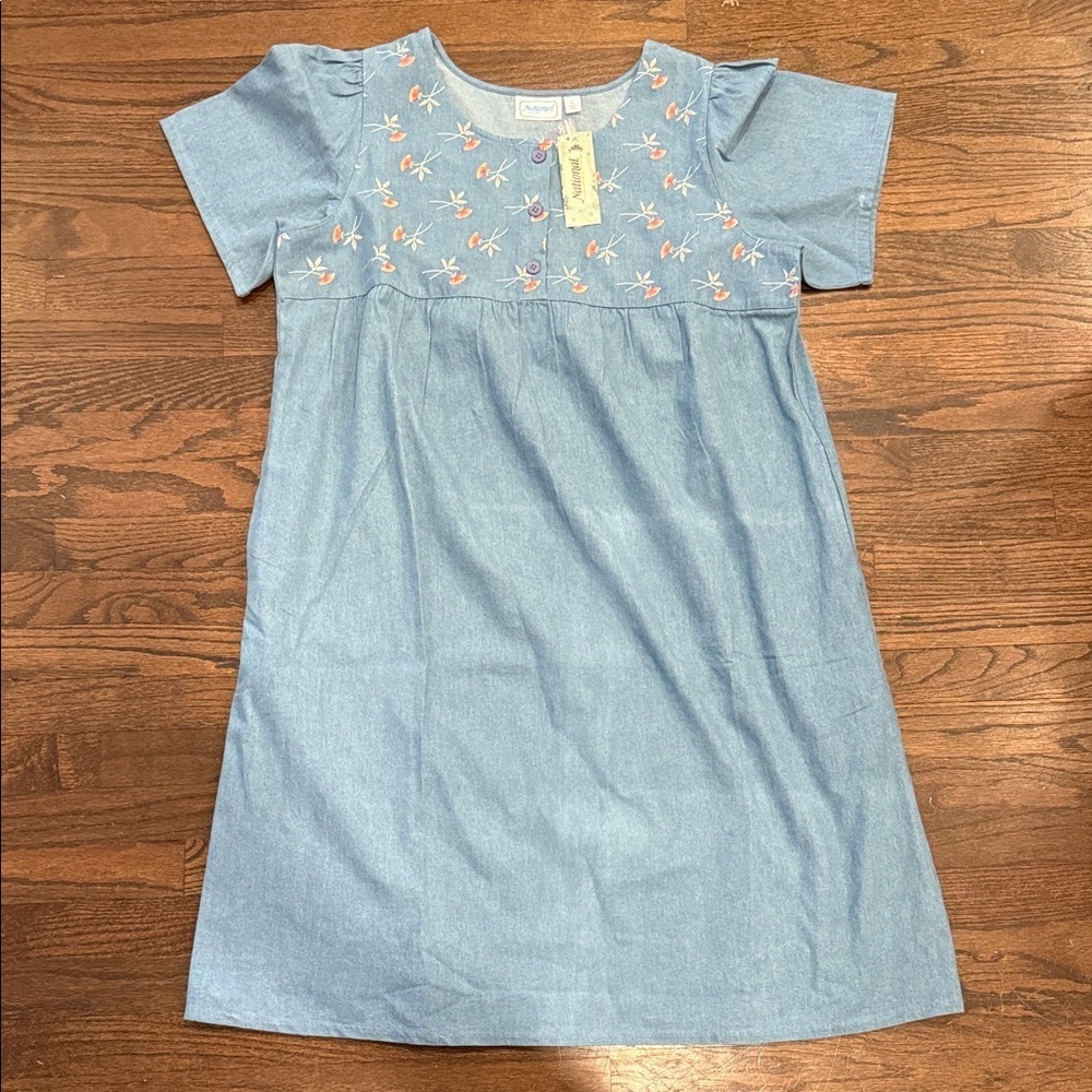 VTG National L Denim Dress Floral Embroidery Pockets 100% Cotton Cottagecore